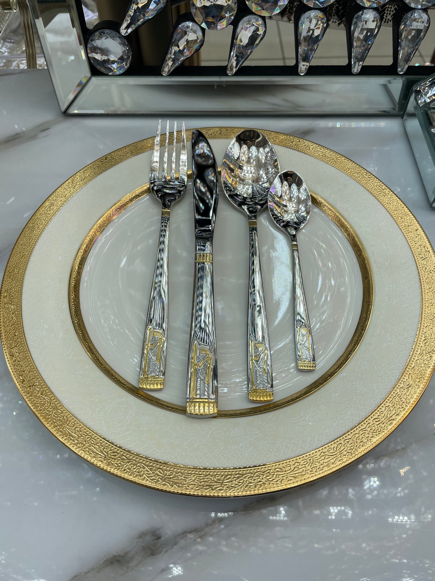 Cutlery set, 84 peices