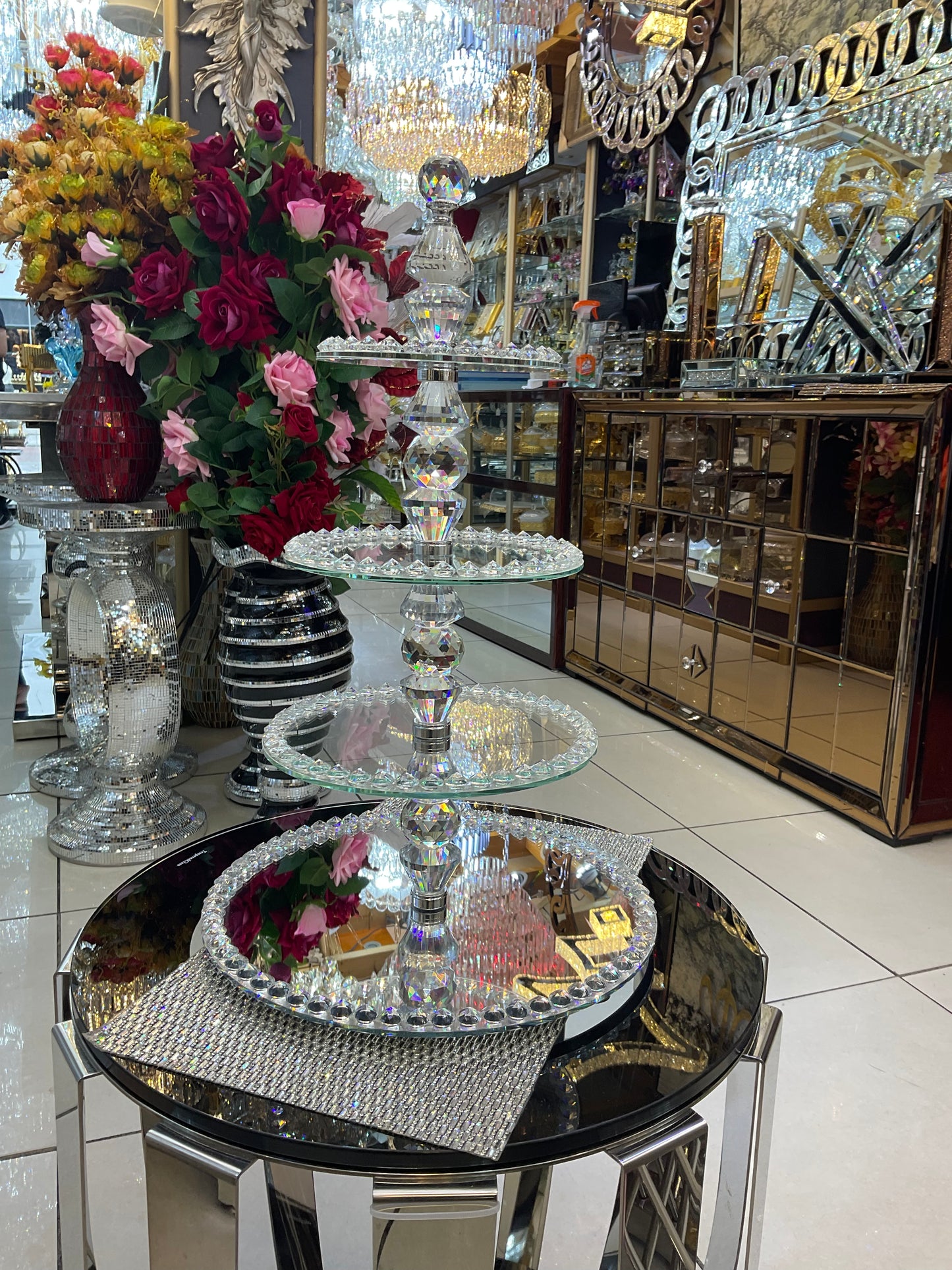 Round Cake stand/ cup cake holder