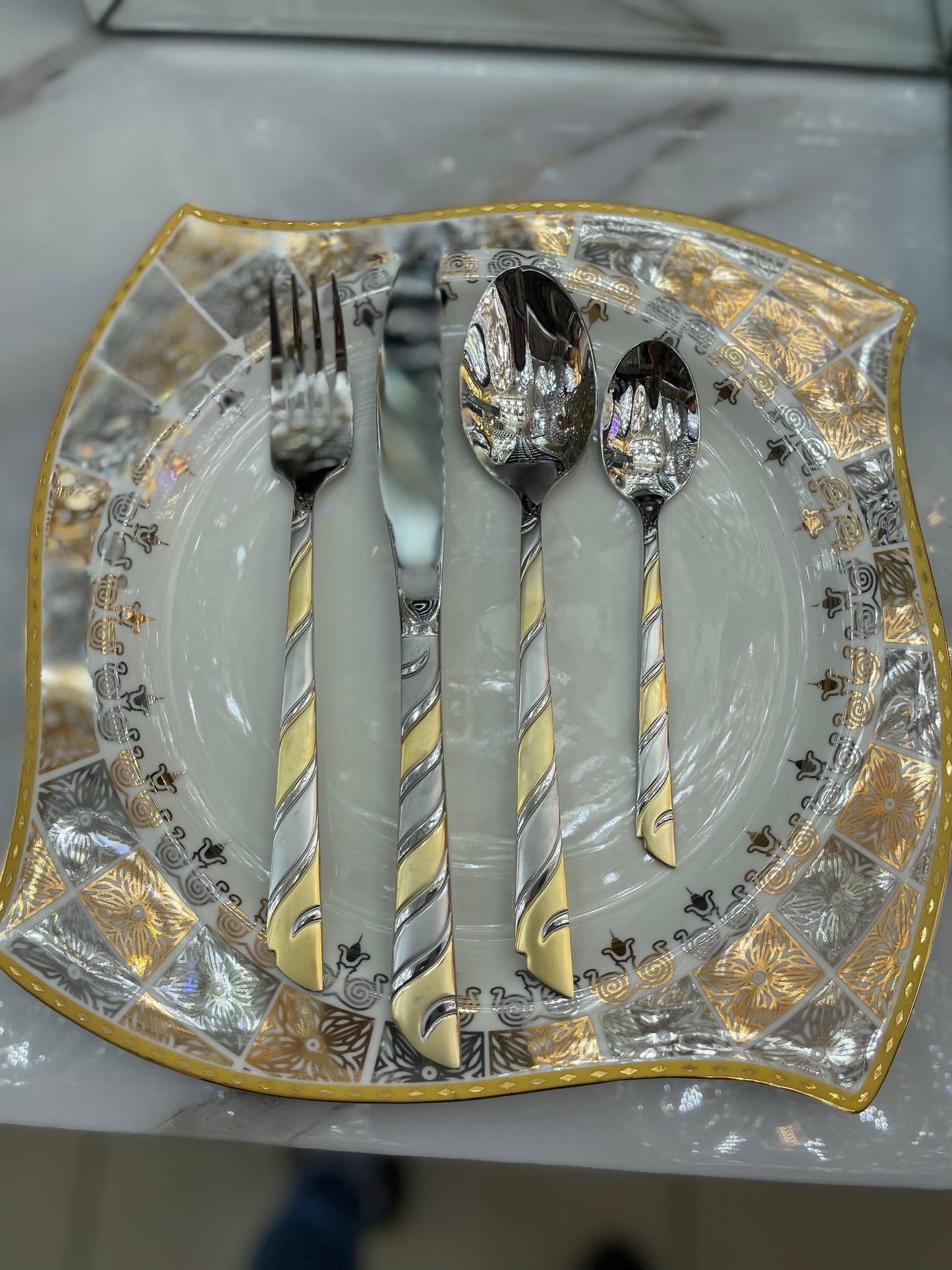 Cutlery set, 84 peices