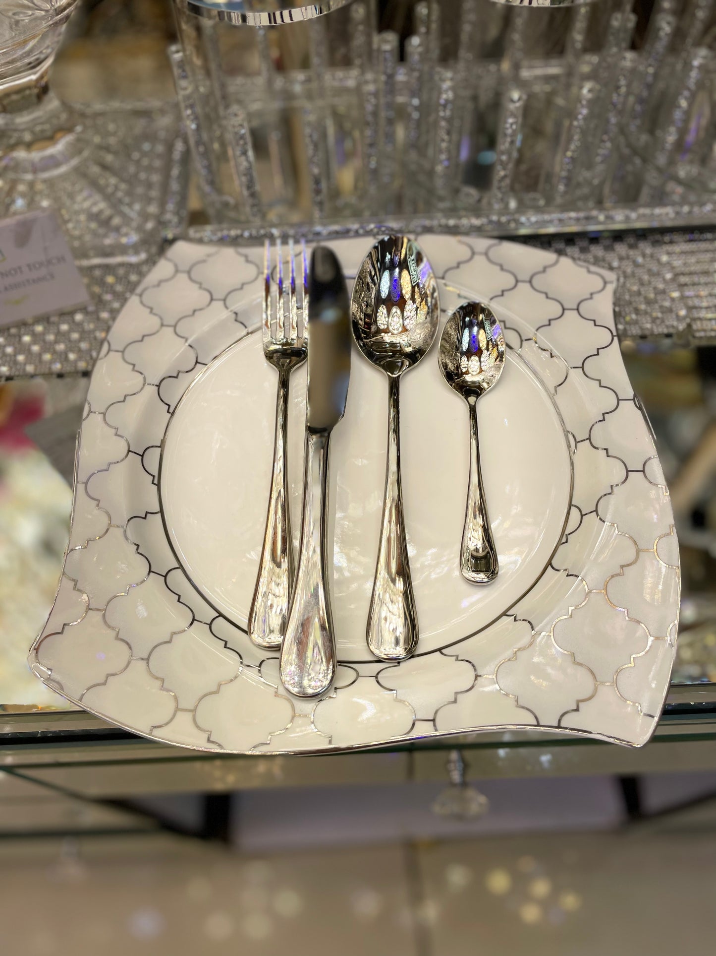DINNER SET (square plates)