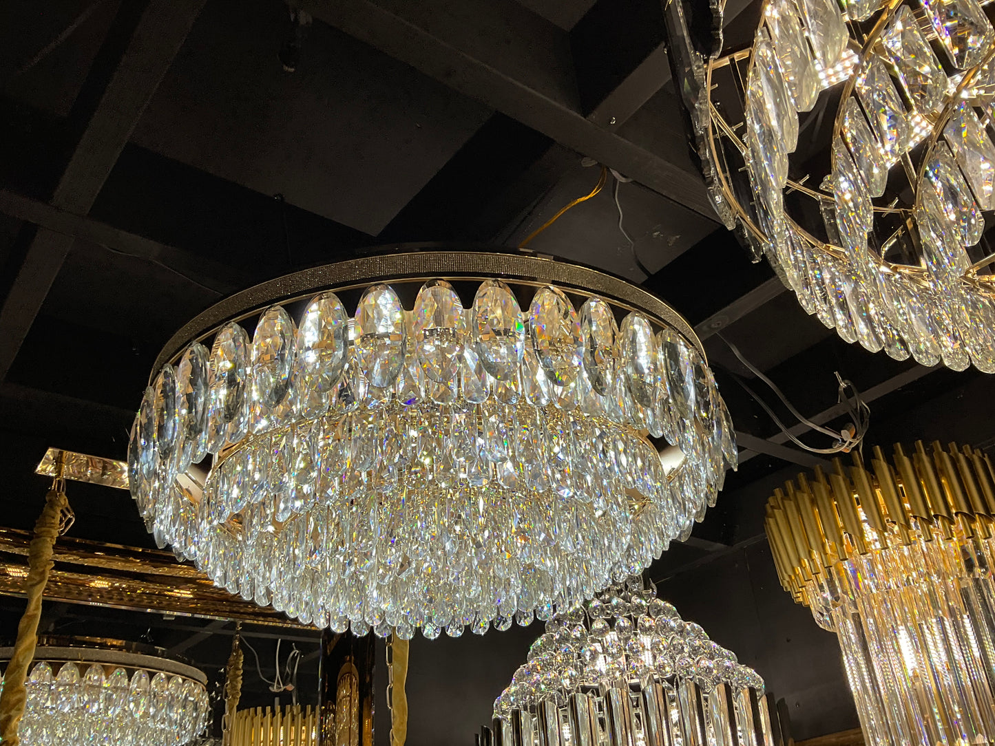 Flush mount chandelier (800D)