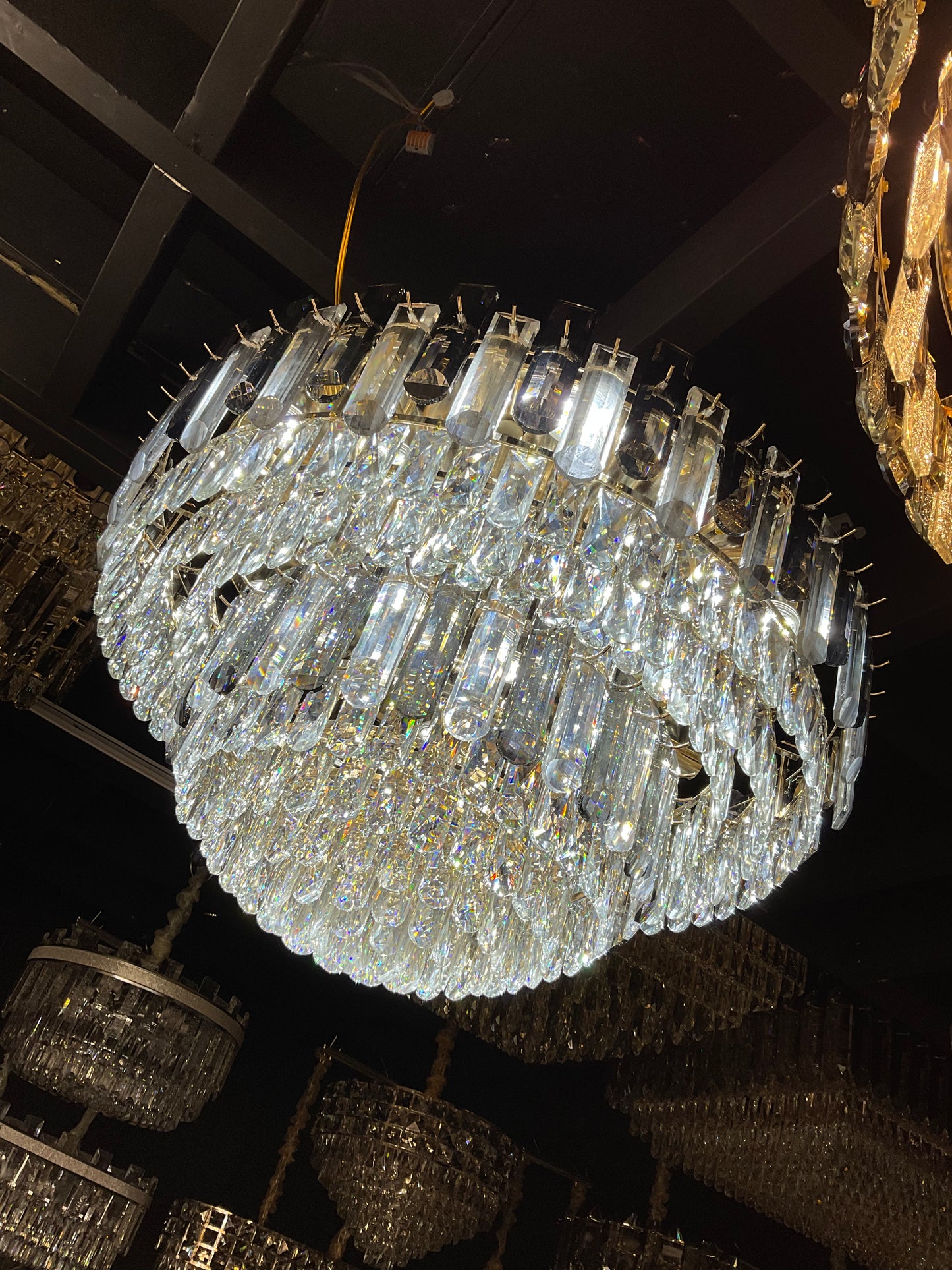 Flush mount chandelier (800D)