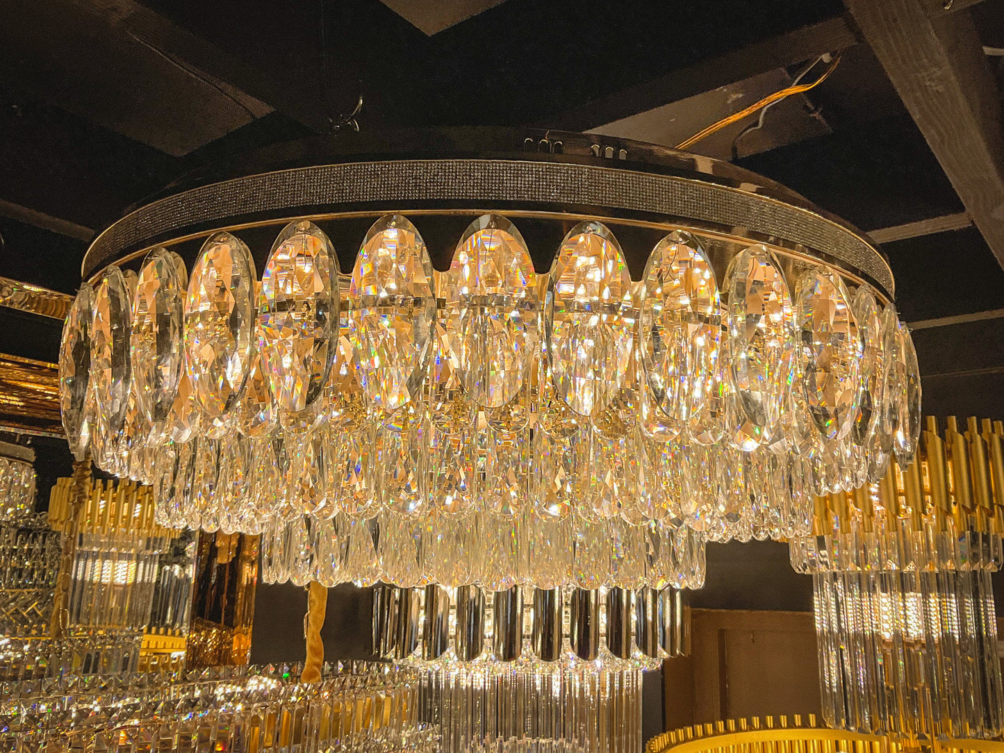 Flush mount chandelier (800D)
