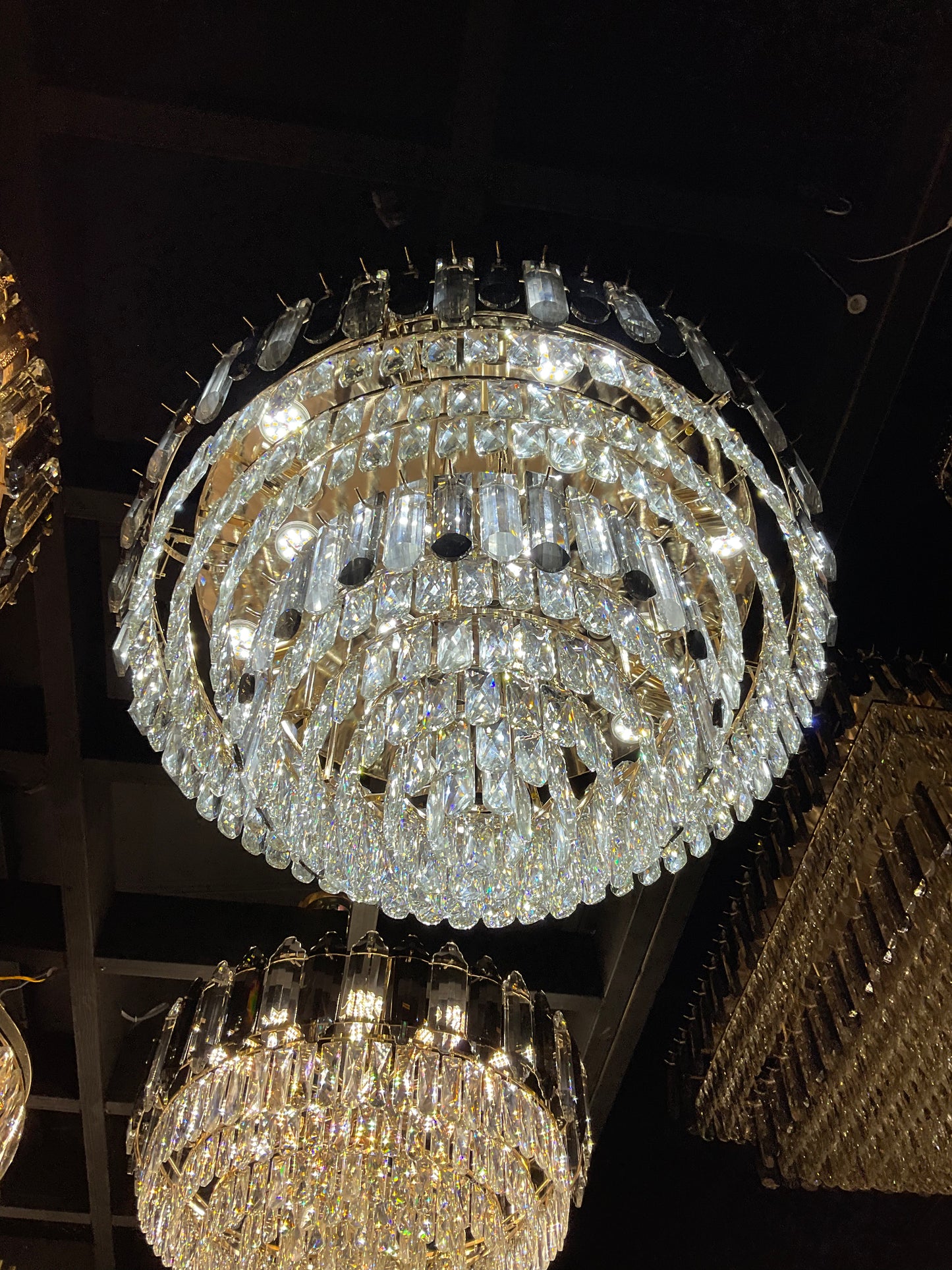 Flush mount chandelier (800D)
