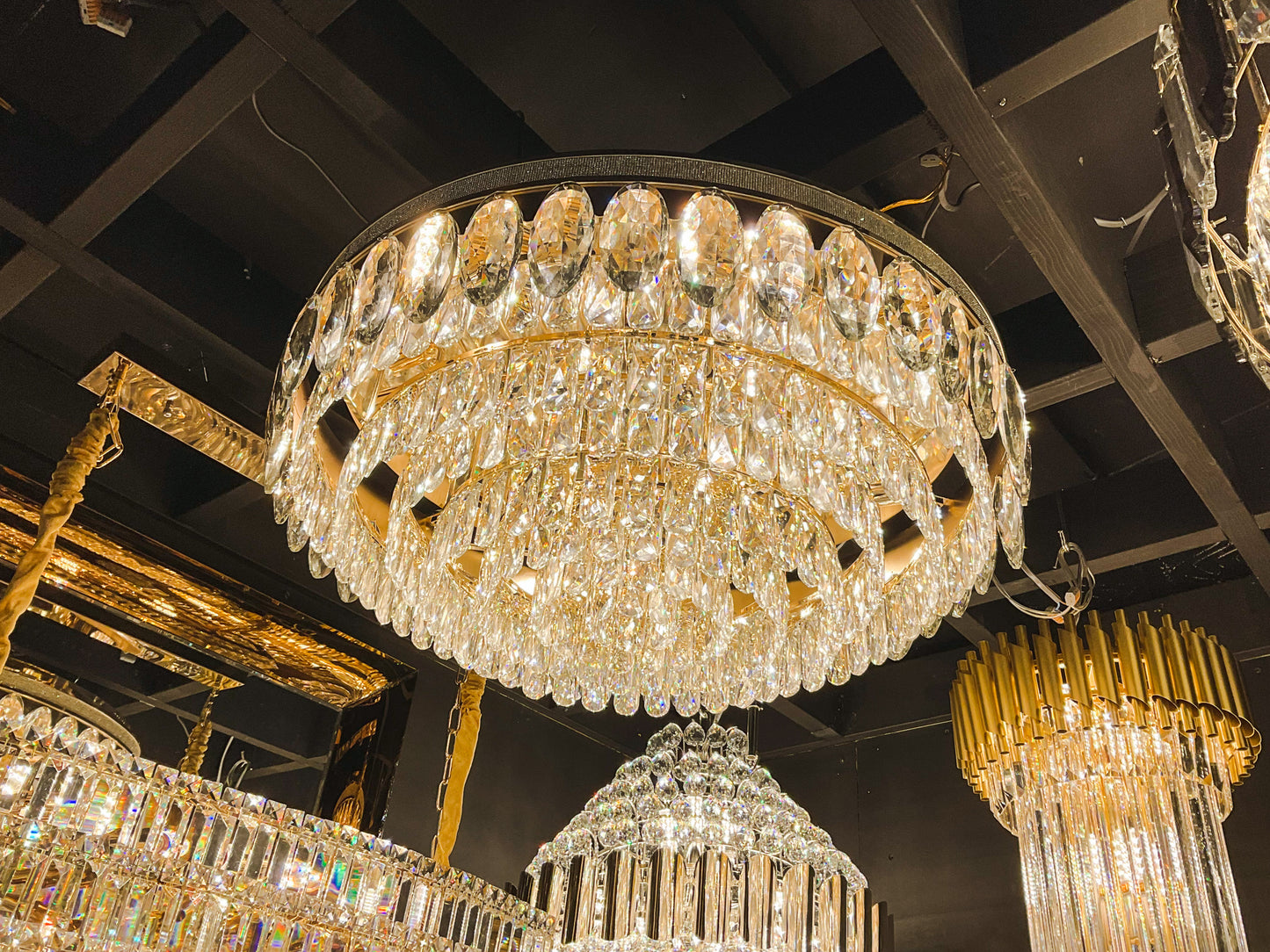 Flush mount chandelier (800D)