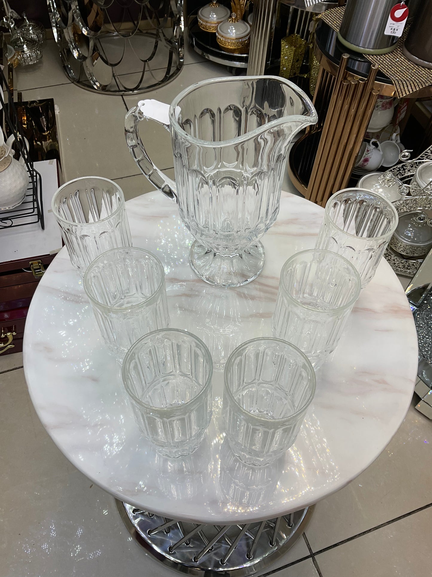 Water set, a jug and 6 glasses