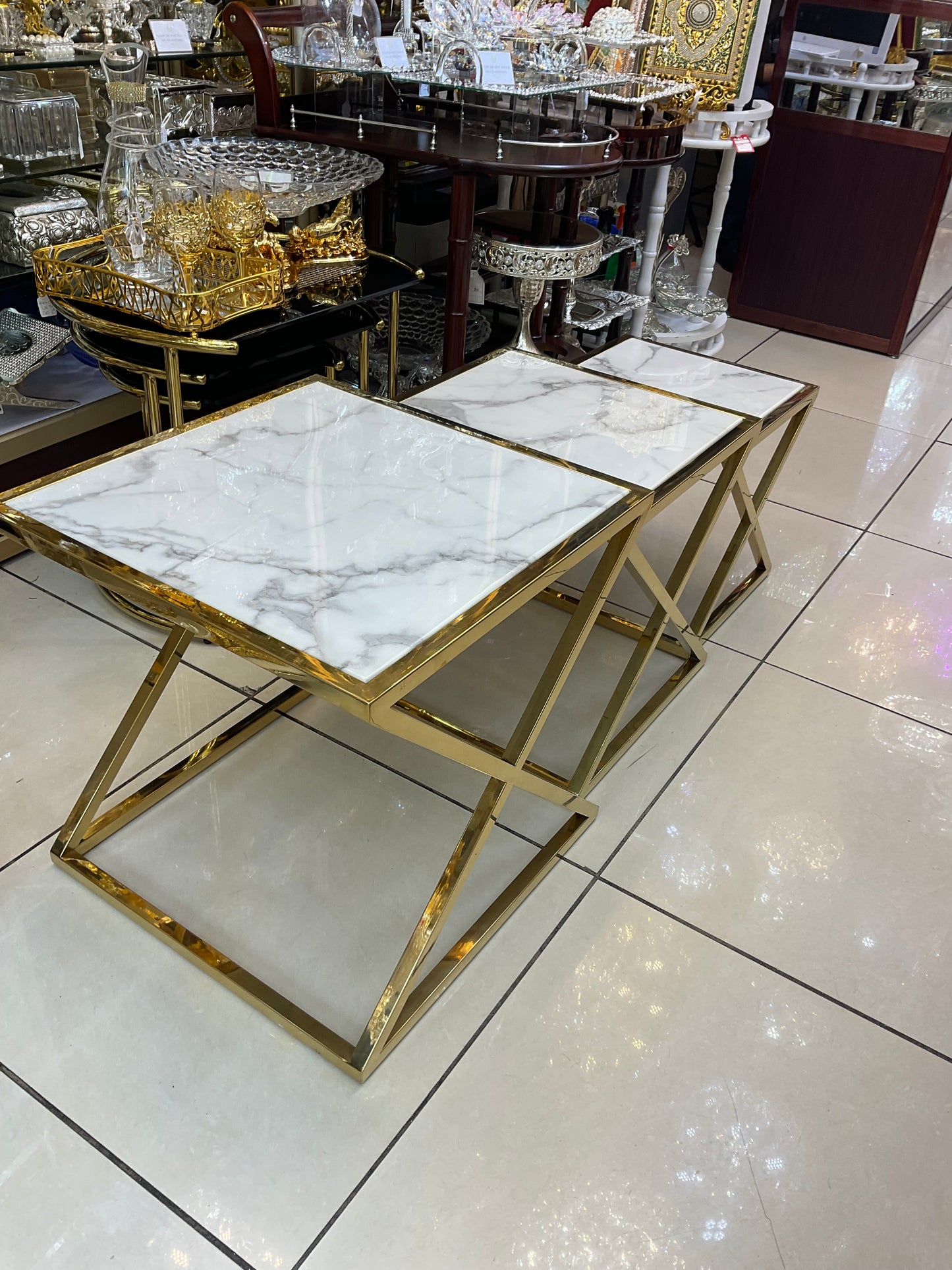 Nesting tables, set of 3