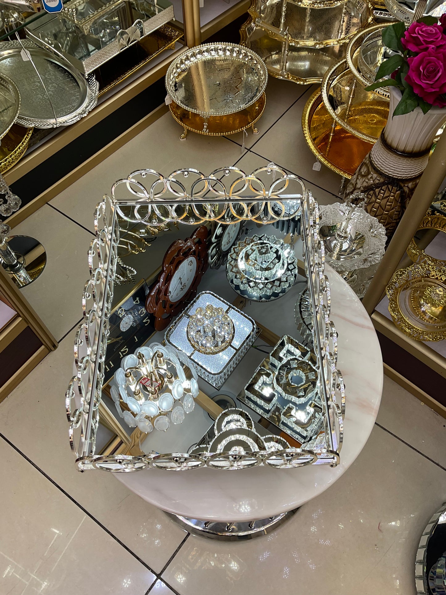 Rectangular mirror tray