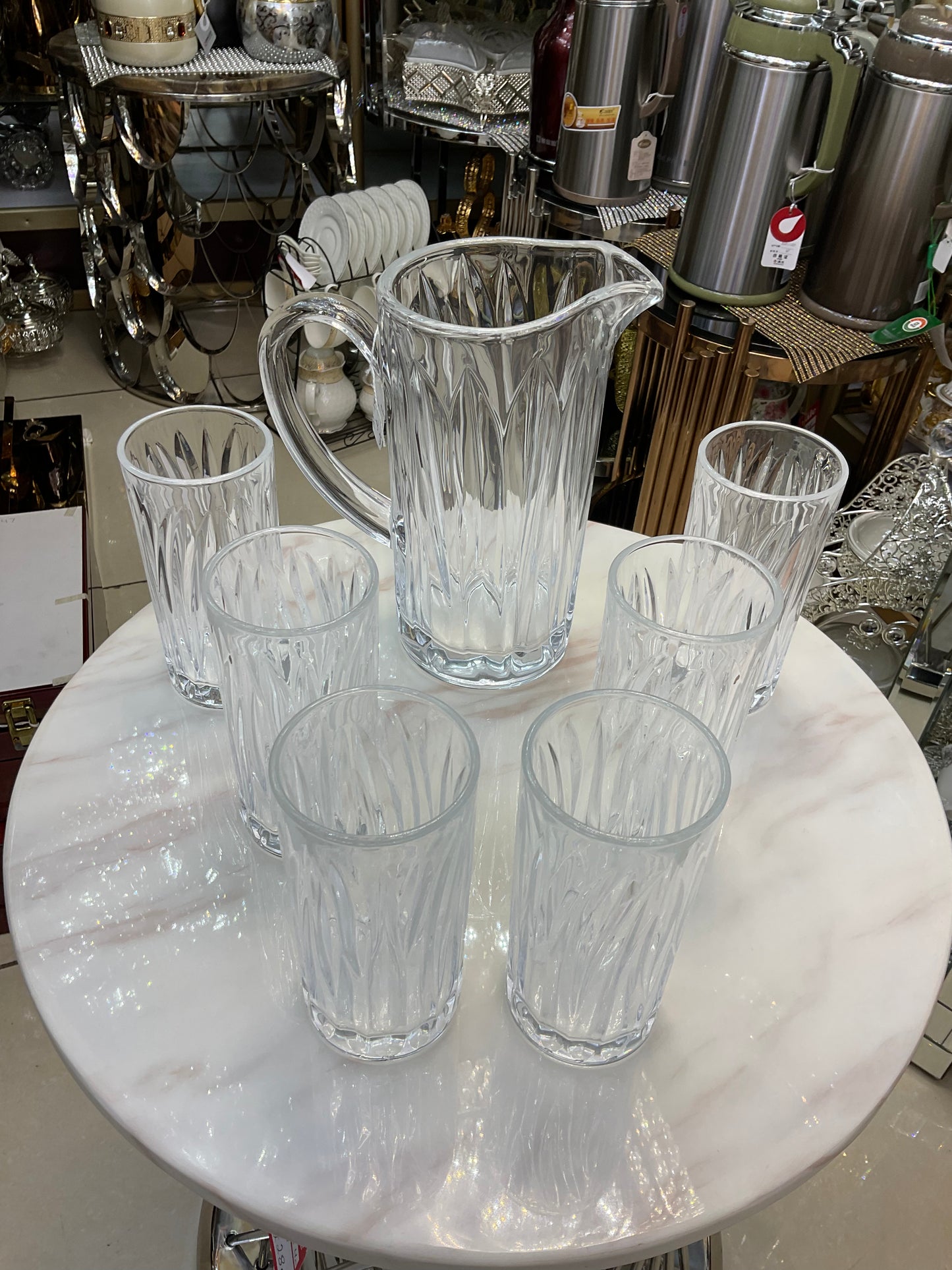 Water set, a jug and 6 glasses