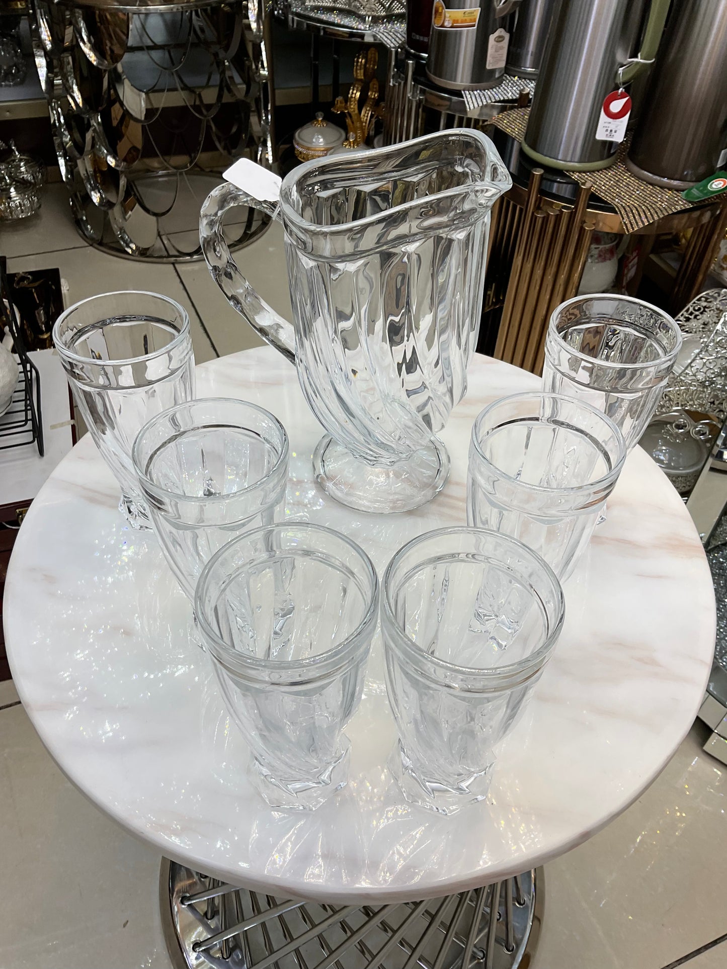 Water set, a jug and 6 glasses