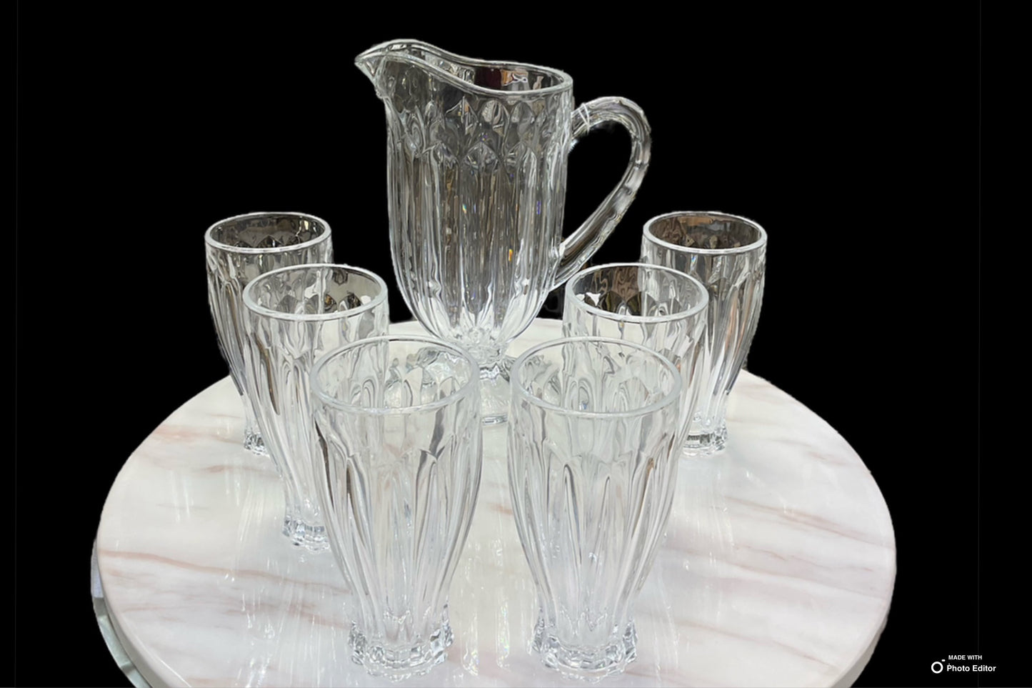 Water set, a jug and 6 glasses